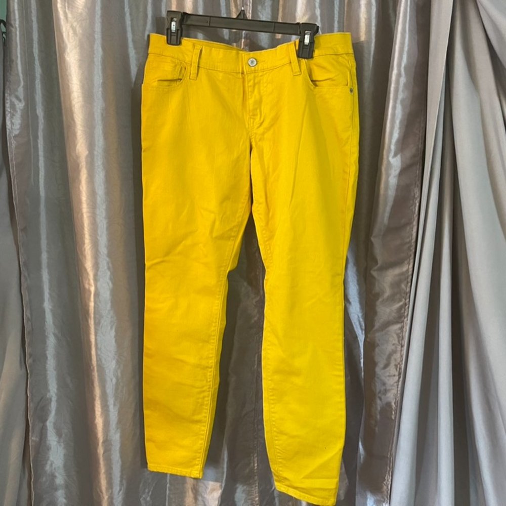 Size 14 Yellow Rockstar Stretch Lightweight Jeans
